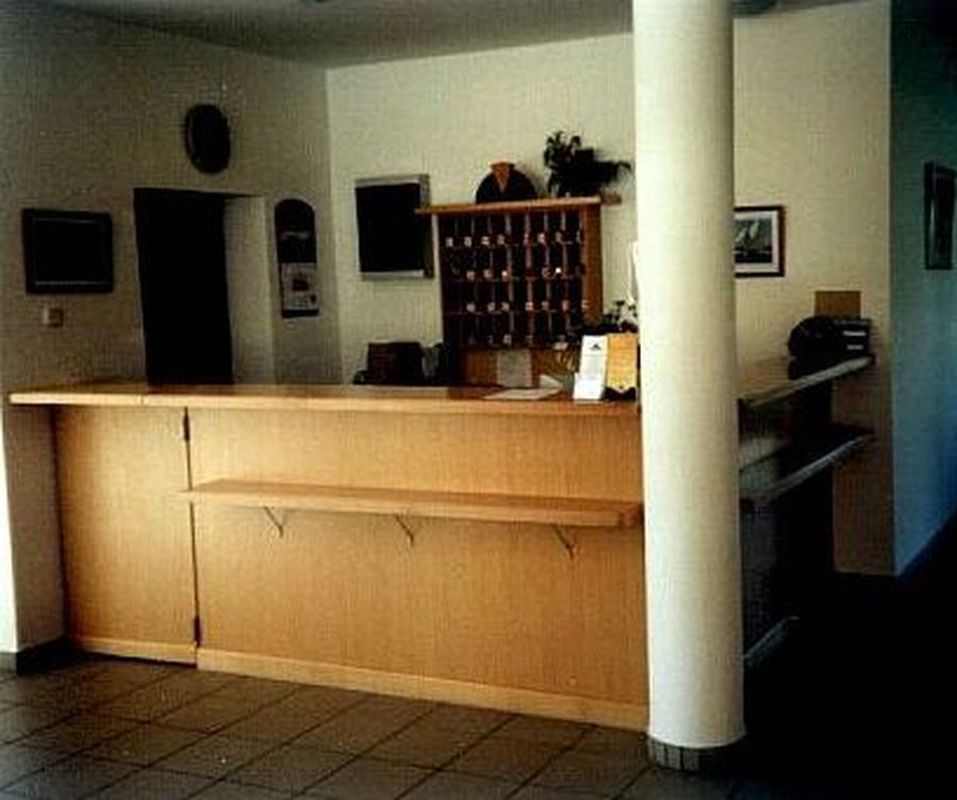 Recepcios pult – Asztalok és más | Perfekt Bútor