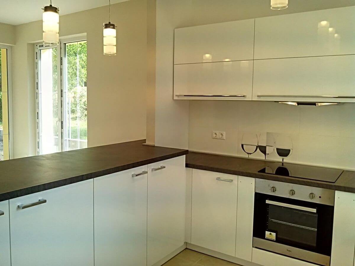Fenyes akryl modern konyhabutor – Modern konyhabútor munkáink | Perfekt Bútor