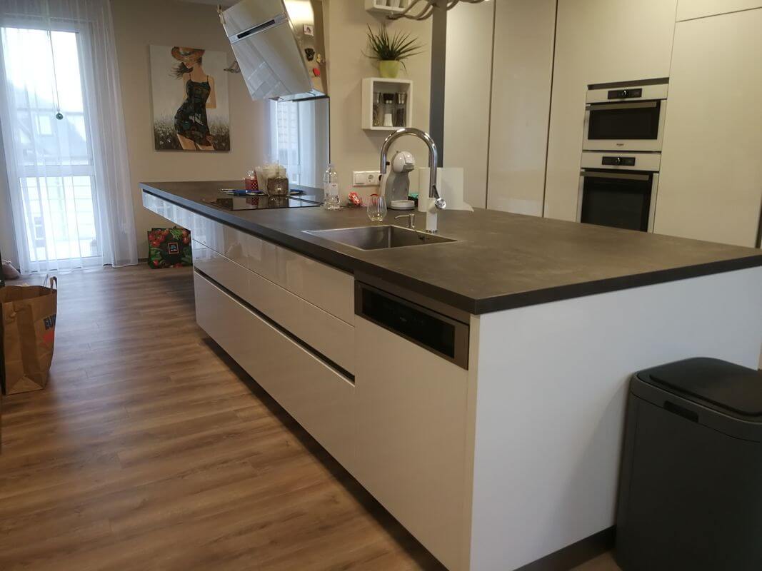 Modern konyhabutor fenyes akril – Modern konyhabútor munkáink | Perfekt Bútor
